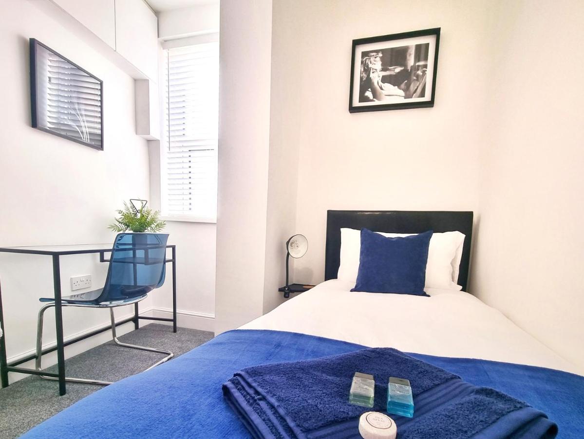 Stylish 2 Bed Apartment With Free Parking, Speed Wifi, Free Parking Колчестер Экстерьер фото