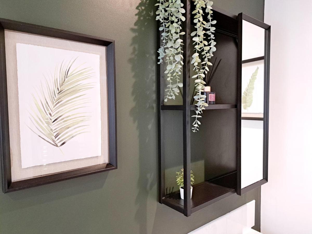 Stylish 2 Bed Apartment With Free Parking, Speed Wifi, Free Parking Колчестер Экстерьер фото